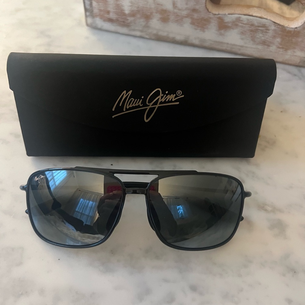 Maui Jim Black Sunglasses